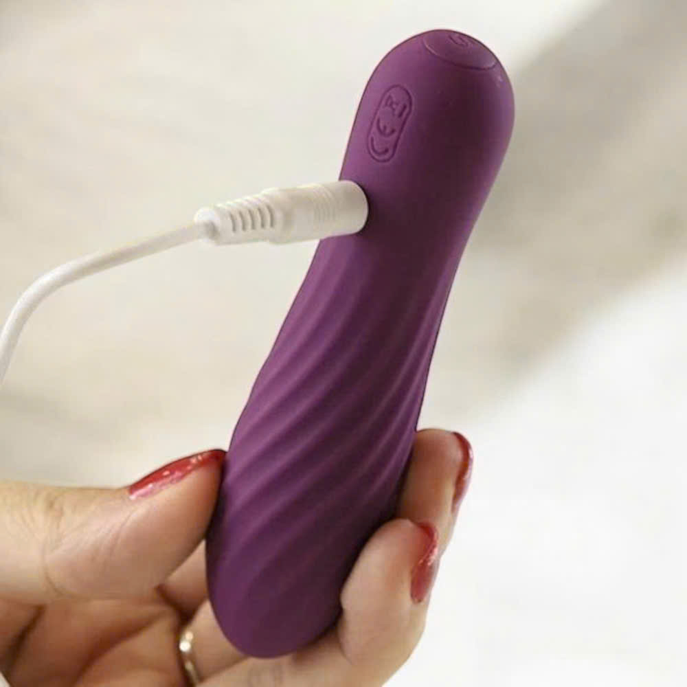 Dương Vật Rung Đa Năng -Rung -Thụt- Liếm _ Kết Hợp Toả Nhiệt Và Sạc USB cao cấp