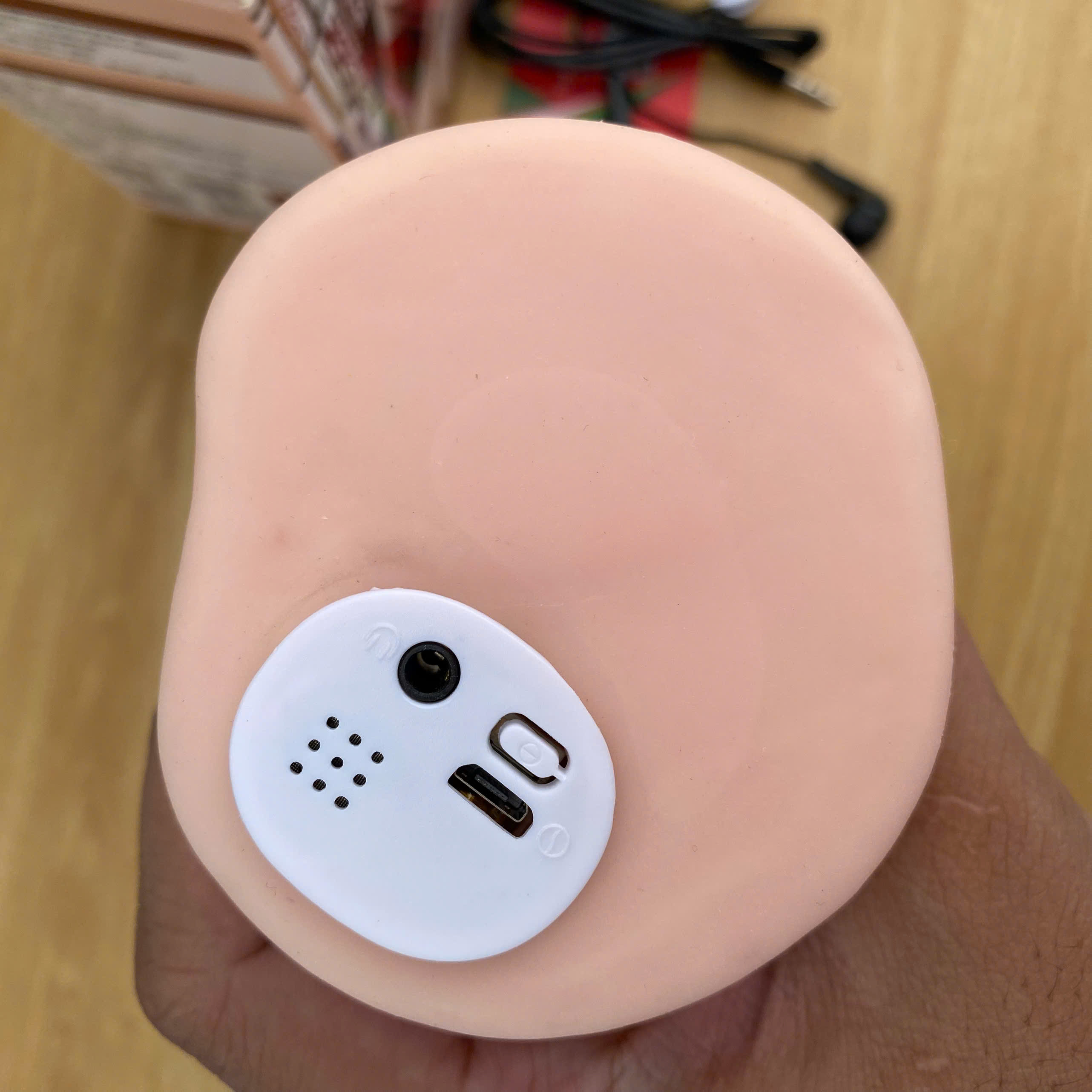 Âm đạo giả rung rên cảm biến cầm tay silicon mềm 600g thiết kế 3D chân thực