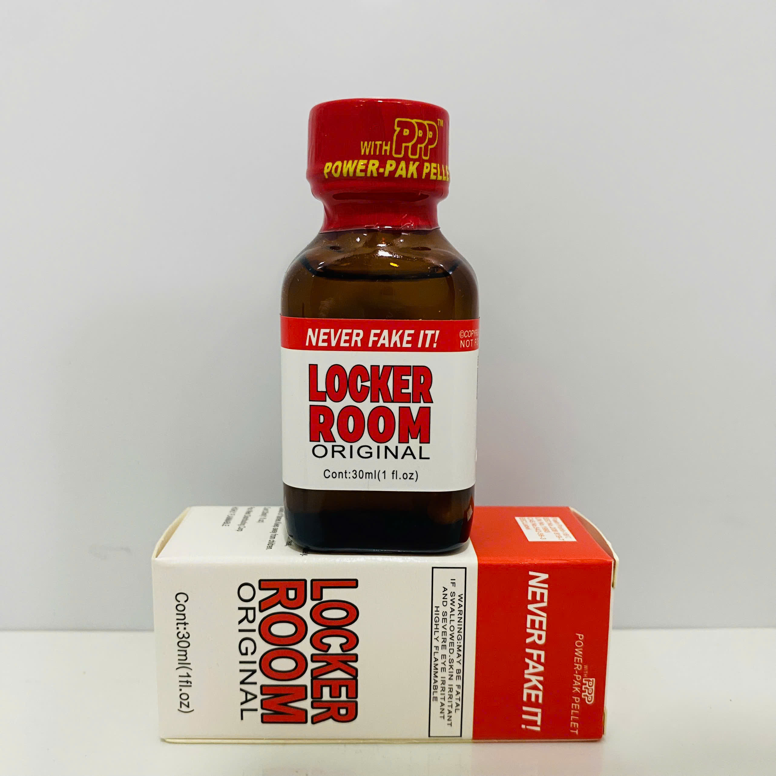 Tinh Dầu Popper Locker Room Chai 30ml chính Hãng Mỹ -Kích Thích Tăng Khoái Cảm Cho Top Bot